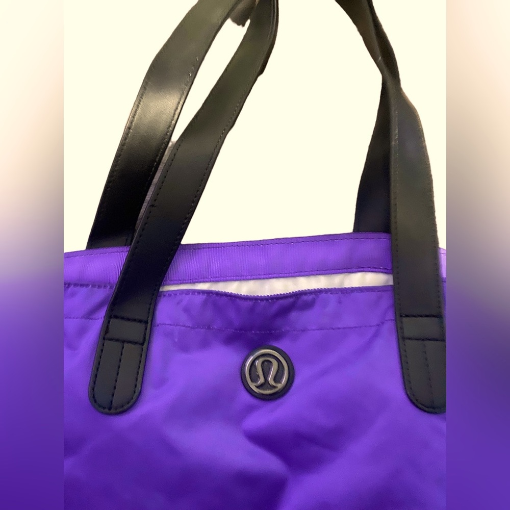 lululemon go with the flow purple tote - Picture 2 of 4